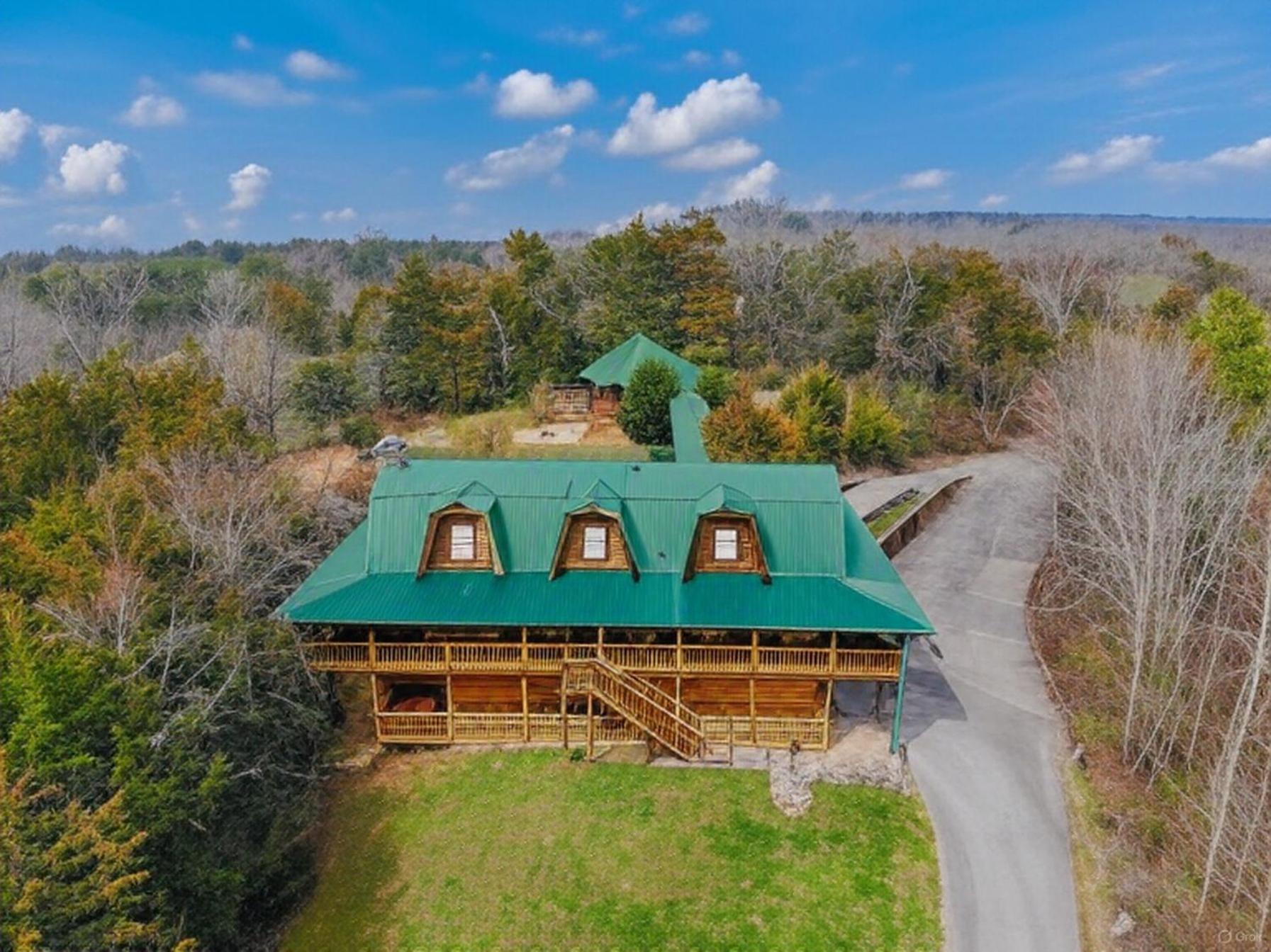 Smoky Bear Lodge With Guest House, Hot Tub, 1089 Free Tickets Each Paid Day, Dollywood And More Sevierville Exteriör bild