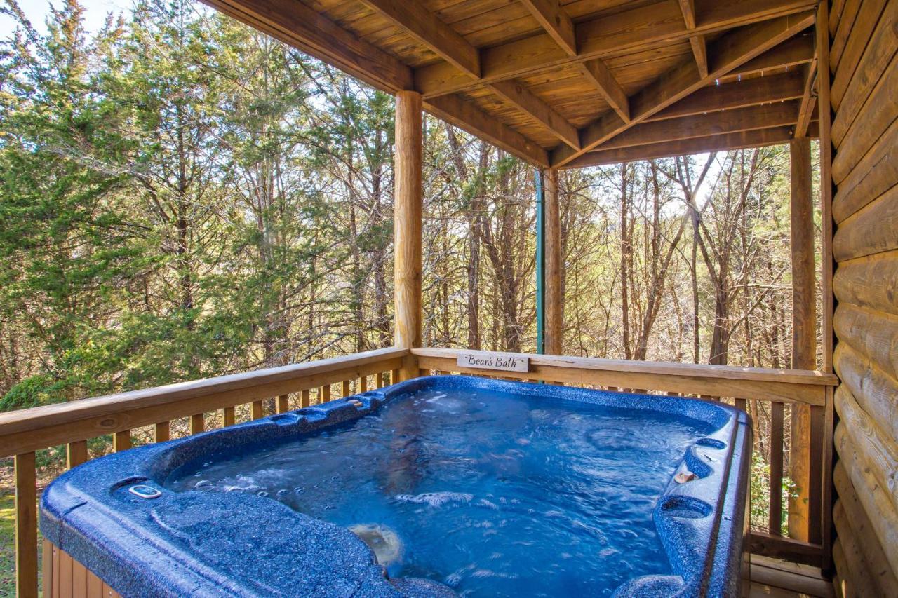 Smoky Bear Lodge With Guest House, Hot Tub, 1089 Free Tickets Each Paid Day, Dollywood And More Sevierville Exteriör bild