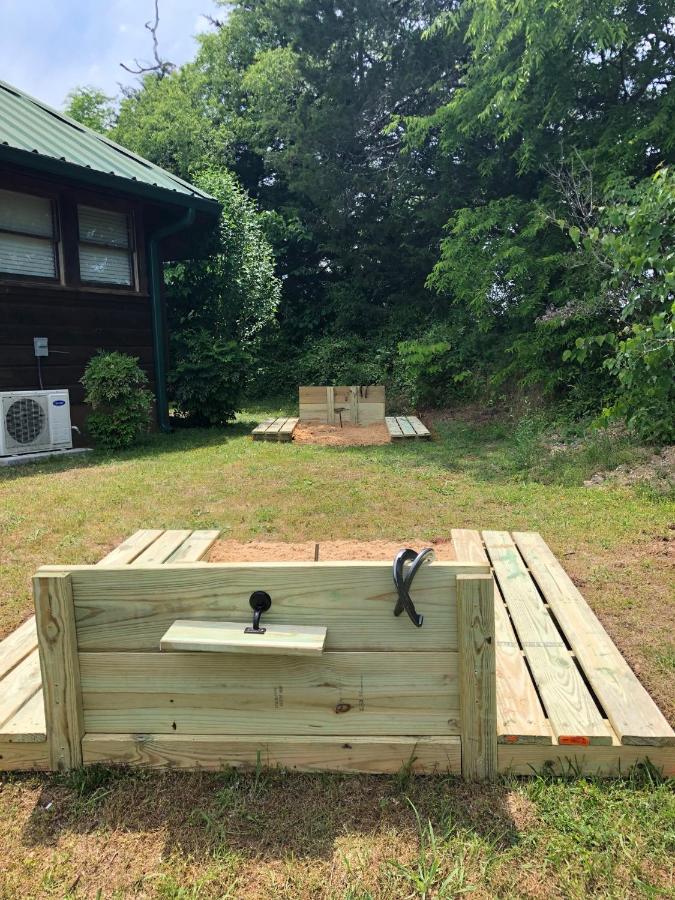 Smoky Bear Lodge With Guest House, Hot Tub, 1089 Free Tickets Each Paid Day, Dollywood And More Sevierville Exteriör bild